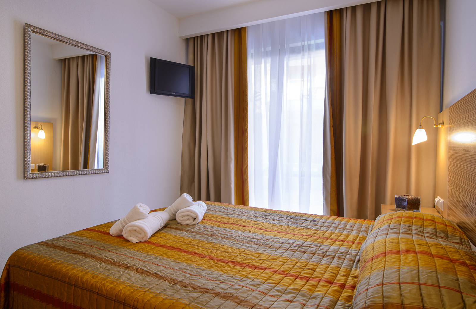 APANEMIA-ONE BEDROOM APARTMENT (4)
